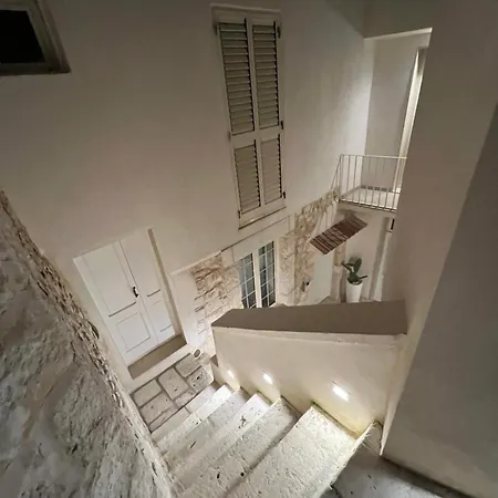 Borgo Sant Angelo Гостевой дом Конверсано